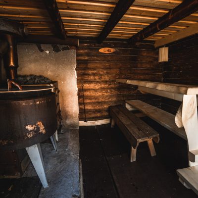The old and original lumberjack sauna for memorable relaxation moments  | Photo Heikki Sulander